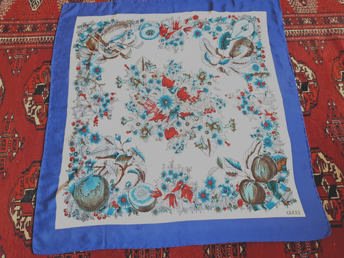 Gucci foulard fiori frutta - gucci,
